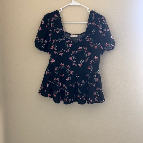 Puff sleeve peplum top - Picture 2 of 4